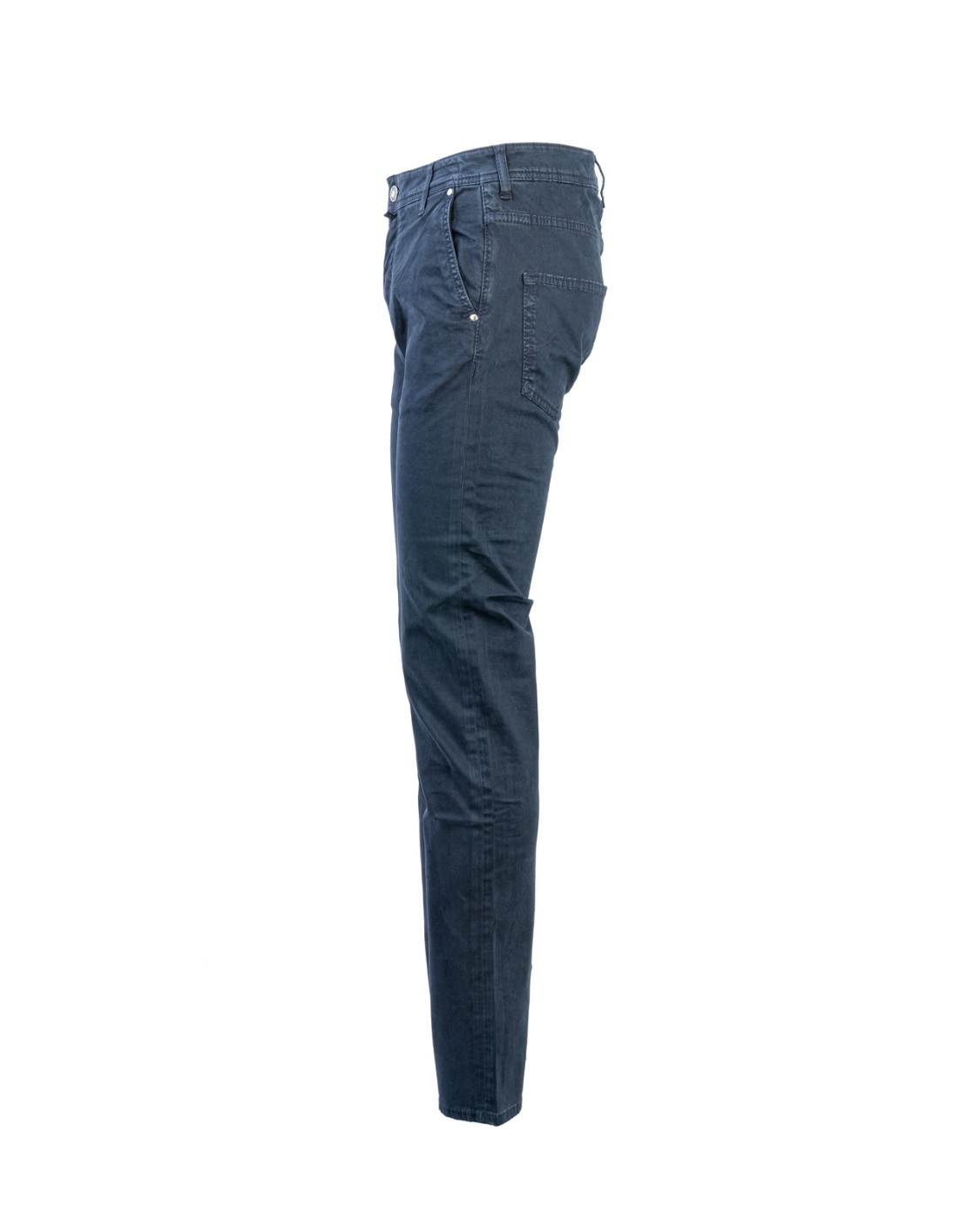 shop JACOB COHEN Saldi Jeans: Jacob Cohen pantaloni Lenny.
Cotone Blu Navy.
Bottoni logati con verniciatura.
Vita regolare.
Salpa in cavallino con logo in similpelle ricamato.
Patta interna ricamata con nome del pantalone e citazione del fondatore.
Chiusura con bottoni.
Include foulard con stampa di collezione.
Profumati con l'esclusiva fragranza Jacob Cohën
Capo continuativo.
Composizione: 60% Cotone 38% Lyocell 2% Elastan.
Fabbricato in Italia.. UQE28 36 S3903LENNY-Y99 number 7759207